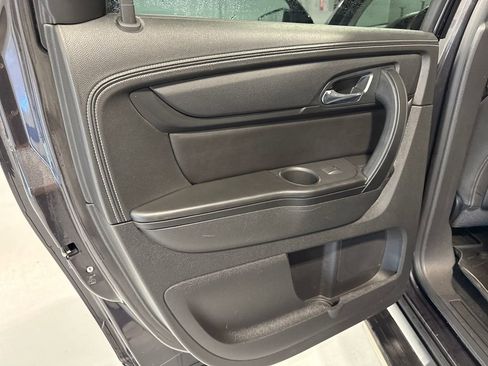 Used 2016 Chevrolet Traverse LT w/ Style and Technology Package AWD/4WD image 37