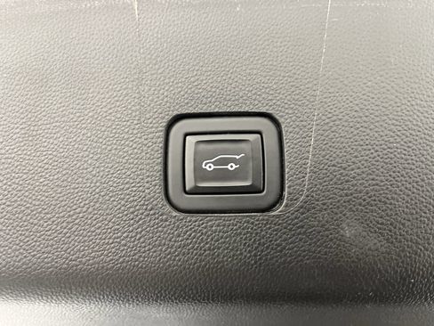Certified 2023 Chevrolet Traverse RS AWD/4WD image 35