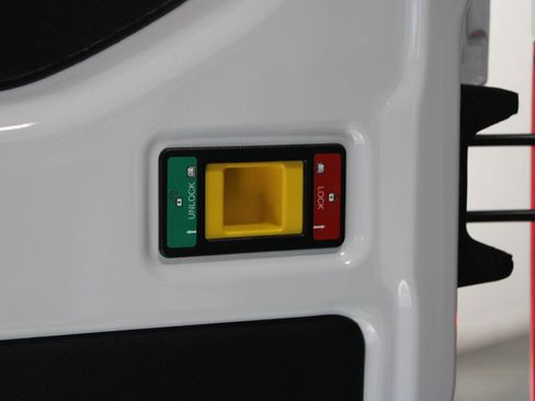 New 2026 Ford Transit 250 148 Medium Roof w/ Load Area Protection Package image 16