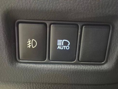 Used 2019 Toyota C-HR Limited FWD image 16
