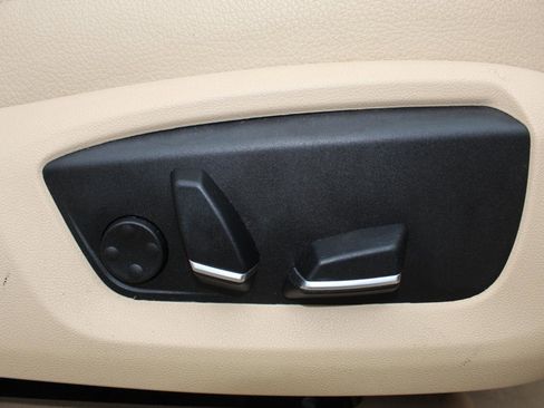 Used 2015 BMW 528i xDrive Sedan AWD/4WD image 23