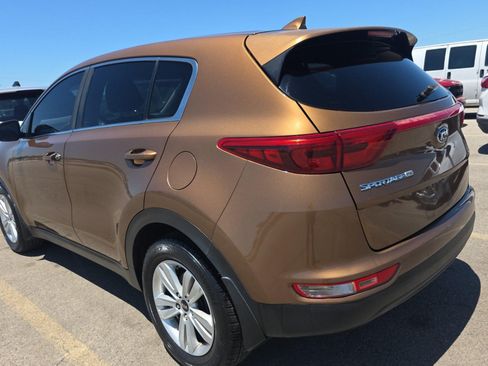 Used 2019 Kia Sportage LX FWD image 4