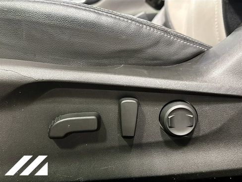 Used 2023 Subaru Forester Limited image 22