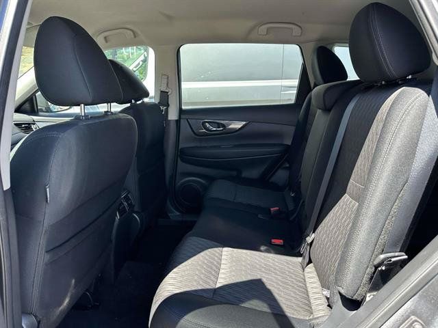 Used 2018 Nissan Rogue S w/ S Value Package AWD/4WD image 32