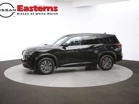 Used 2024 Nissan Pathfinder S image 71