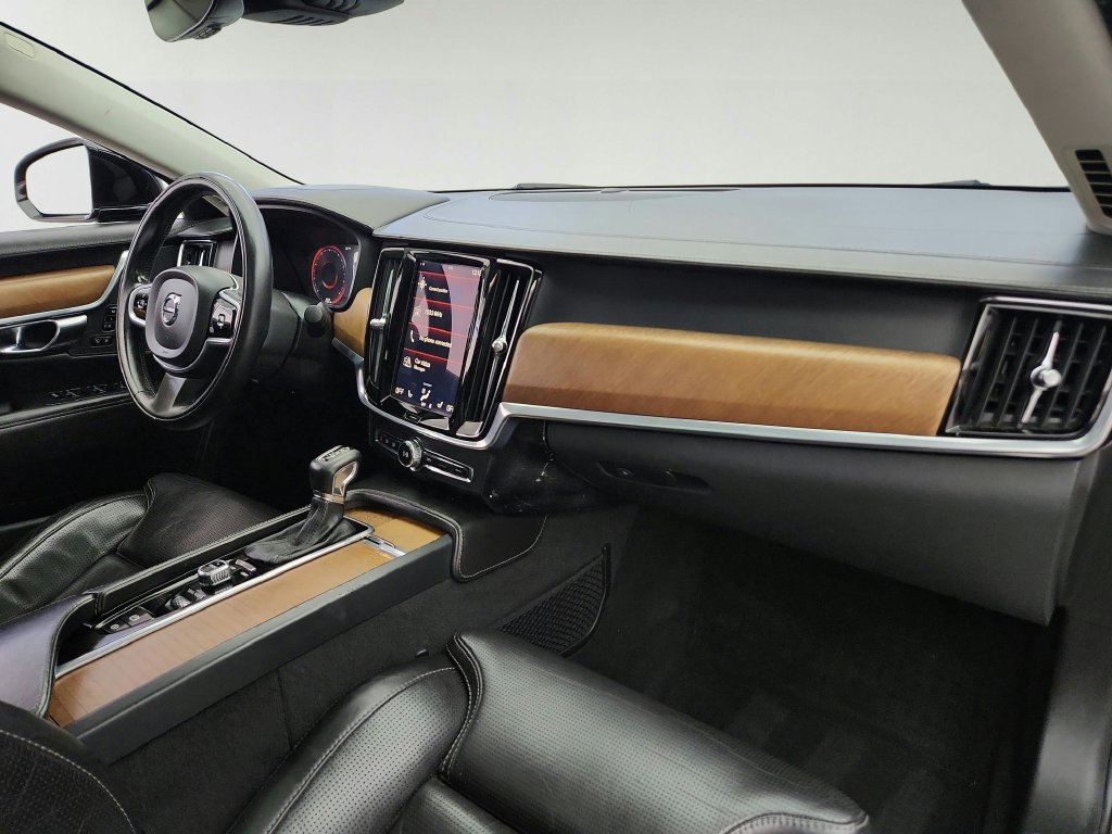 Used 2017 Volvo S90 T6 Inscription w/ Vision Package AWD/4WD image 25