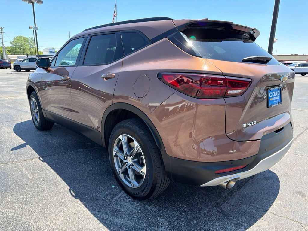 Used 2024 Chevrolet Blazer LT w/ Convenience Package FWD image 4