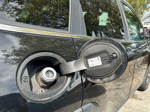 Certified 2019 Jeep Cherokee Limited FWD image 39