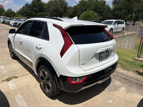 Certified 2023 Kia Niro Wind FWD image 6