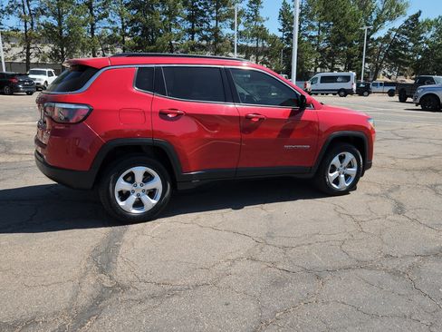 Used 2020 Jeep Compass Latitude AWD/4WD image 11