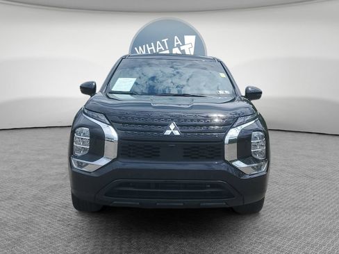 Used 2024 Mitsubishi Outlander SE Black Edition AWD/4WD image 9