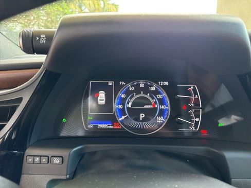Used 2025 Lexus ES 350 w/ Premium Package FWD image 4