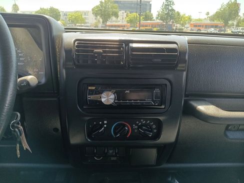 Used 2006 Jeep Wrangler X image 15