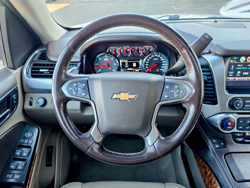 Used 2019 Chevrolet Suburban Premier image 38