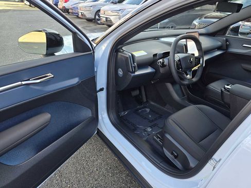 New 2026 Volvo EX30 Plus image 18