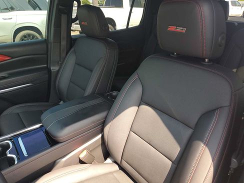 Used 2025 Chevrolet Traverse Z71 w/ Driver Confidence Package AWD/4WD image 23