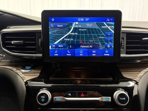 Used 2024 Ford Explorer Limited AWD/4WD image 31