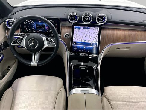 Used 2023 Mercedes-Benz GLC 300 4MATIC image 15