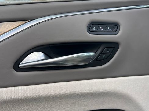 Used 2022 Cadillac Escalade Premium Luxury Platinum image 24