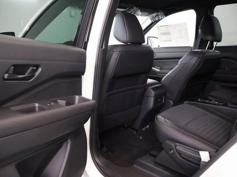 New 2025 Nissan Pathfinder Rock Creek image 26