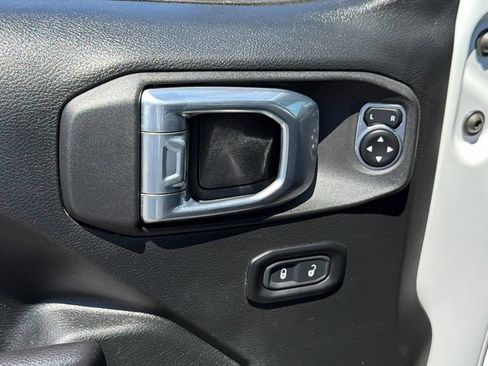 Used 2021 Jeep Wrangler Unlimited Rubicon AWD/4WD image 26