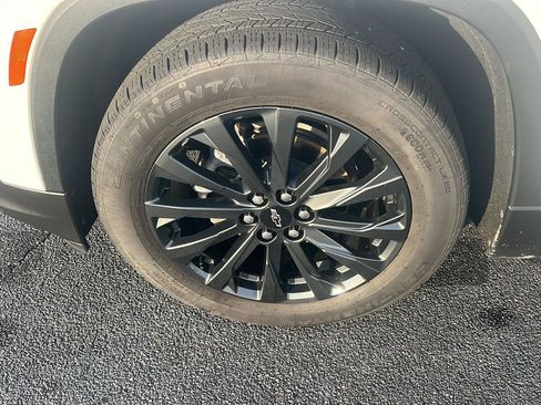 Used 2023 Chevrolet Traverse RS AWD/4WD image 41
