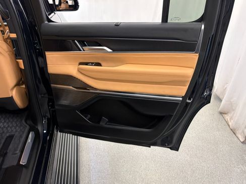Certified 2025 Jeep Grand Wagoneer Series III w/ Rear Seat Video Group 1 AWD/4WD image 50