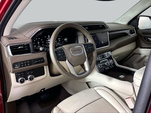 Used 2023 GMC Yukon XL Denali AWD/4WD image 17