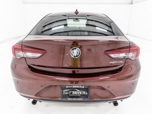 Used 2019 Buick Regal Preferred w/ Driver Confidence Package I image 6
