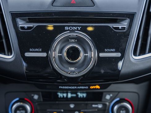 Used 2016 Ford Focus RS image 23