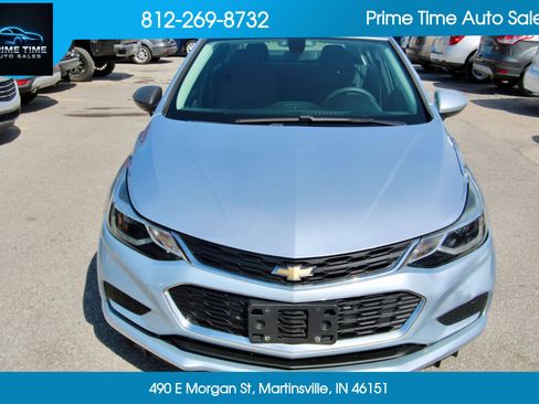 Used 2017 Chevrolet Cruze LT image 10