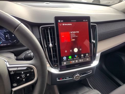 New 2026 Volvo XC90 B6 Plus w/ Protection Package Premier image 13