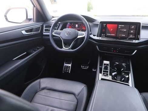 Used 2024 Volkswagen Atlas Cross Sport SEL R-Line AWD/4WD image 22