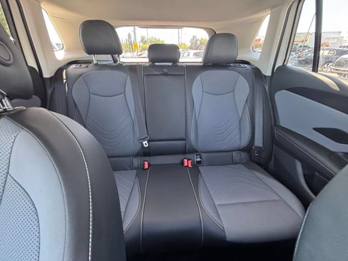 Used 2026 Volkswagen Tiguan SE AWD/4WD image 40