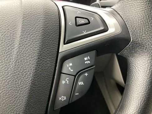 Used 2017 Ford Fusion SE w/ Fusion SE Technology Package image 13