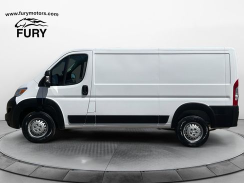 Used 2025 RAM ProMaster 2500 w/ Convenience Group FWD image 6