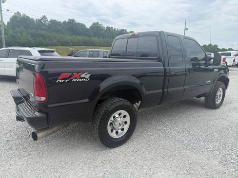 Used 2005 Ford F250 XLT AWD/4WD image 3