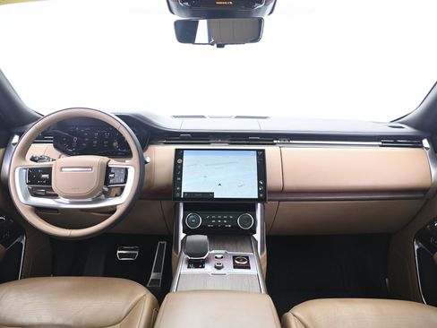 Used 2023 Land Rover Range Rover Long Wheelbase Autobiography AWD/4WD image 32