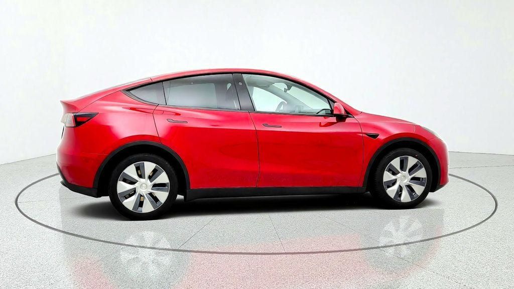 Used 2023 Tesla Model Y Long Range AWD/4WD image 4