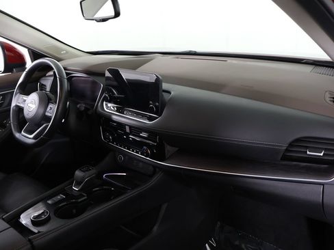 Used 2023 Nissan Rogue Platinum AWD/4WD image 31