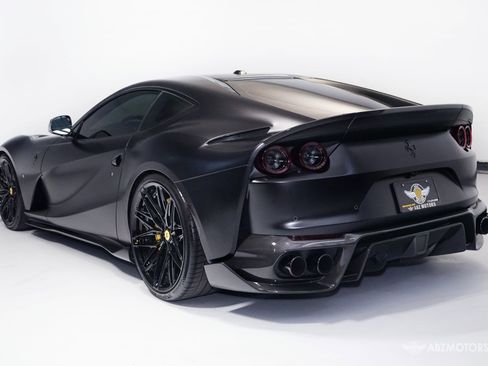 Used 2019 Ferrari 812 Superfast image 7