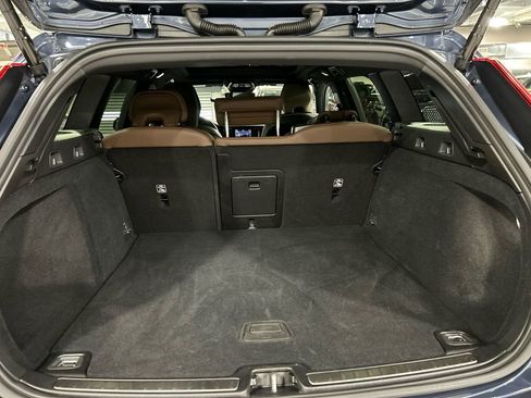 Certified 2025 Volvo V60 B5 Cross Country Plus AWD/4WD image 27