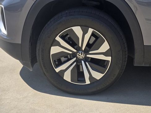 Used 2024 Volkswagen Atlas SE AWD/4WD image 17