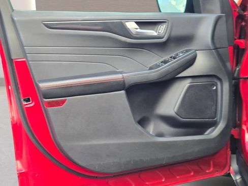 Used 2024 Ford Escape ST-Line w/ Tech Pack #1 FWD image 20