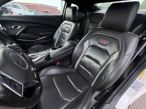 Used 2021 Chevrolet Camaro SS RWD image 20