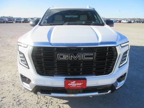 New 2026 GMC Yukon XL Denali w/ Denali Reserve Package image 10