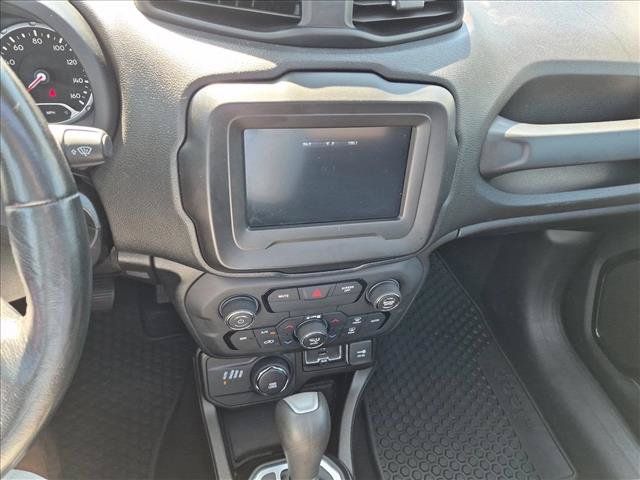 Used 2020 Jeep Renegade Altitude AWD/4WD image 13