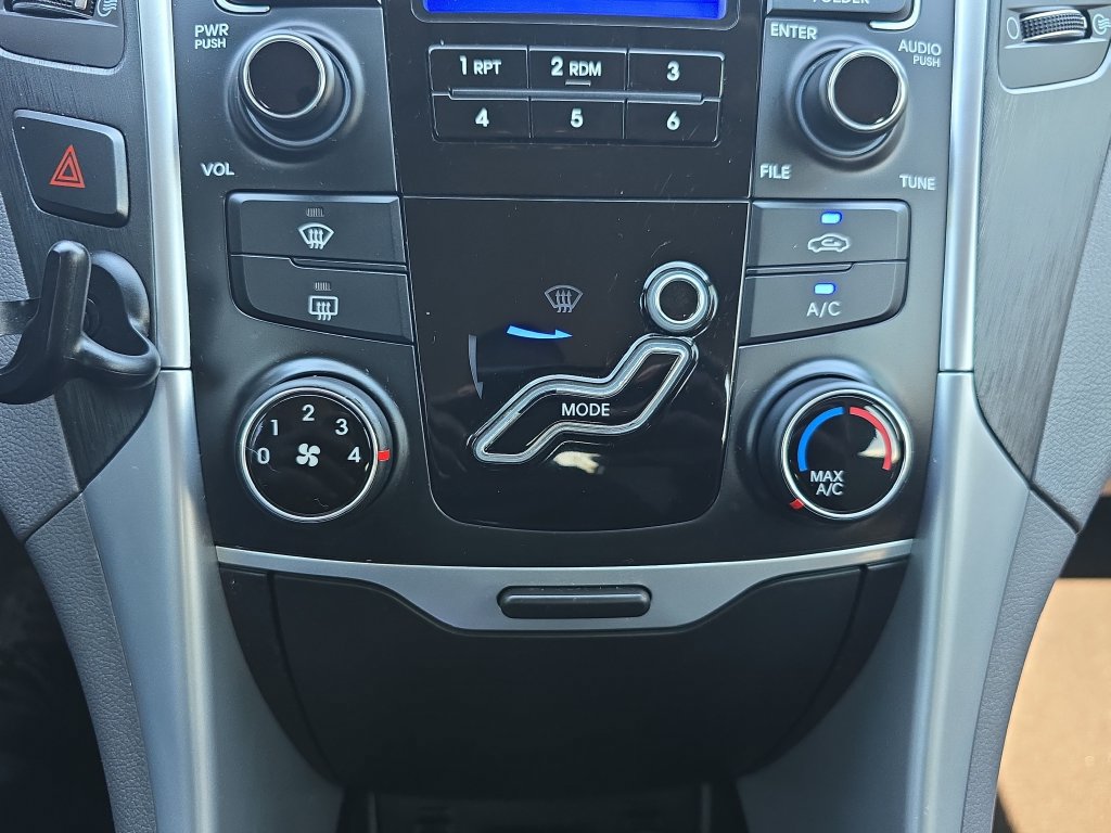 Used 2011 Hyundai Sonata SE FWD image 24