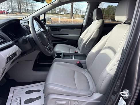 Used 2024 Honda Odyssey EX-L image 13