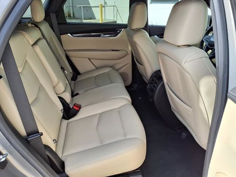Used 2018 Cadillac XT5 Base image 13